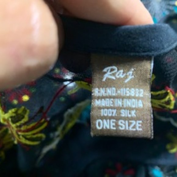 Beautiful 100% Silk Cover-up - Picture 2 of 4